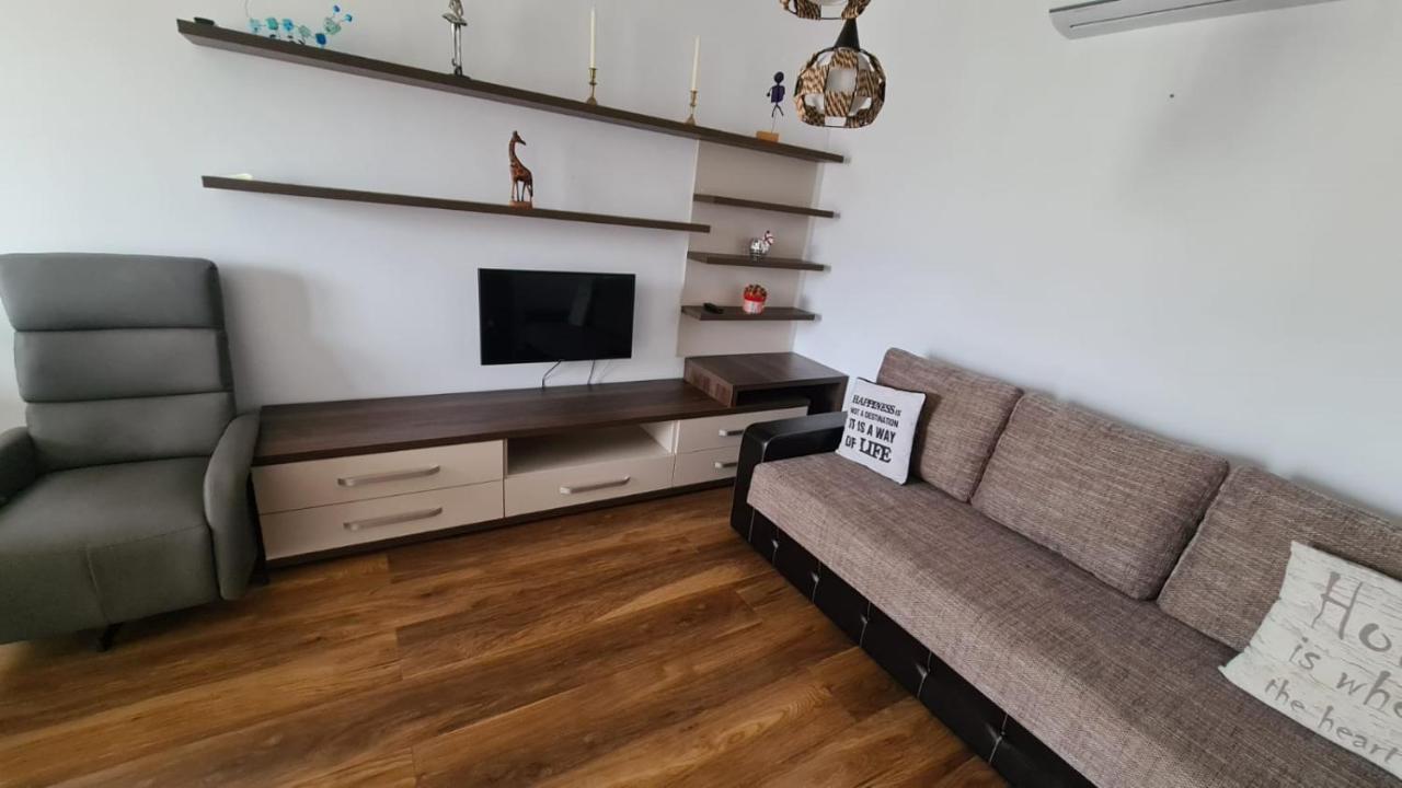 Apartament Mirubias Appartement Braşov Buitenkant foto